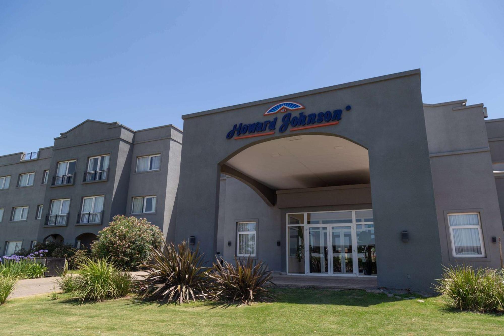 Howard Johnson Hotel & Resort Funes Exterior photo